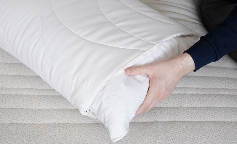 Основные правила ухода за подушками и одеялами